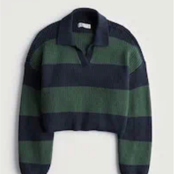 Hollister Women's Sweater - Picture 1 of 1